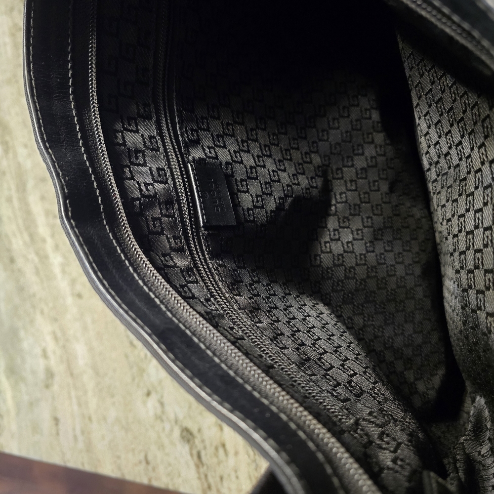 Gucci Black Crossbody Messenger Bag. - Picture 5 of 7